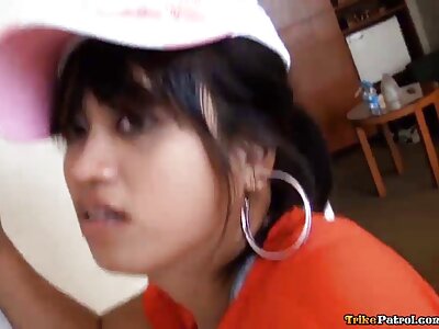 ស្បែកជើងវេទមន្ត