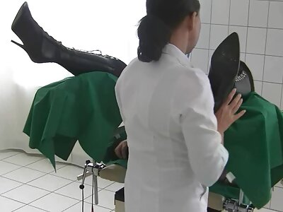 បញ្ហាធំបន្តិច