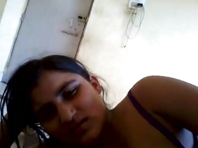 Backroom Pussy សម្រាប់លិខិតឆ្លងដែន